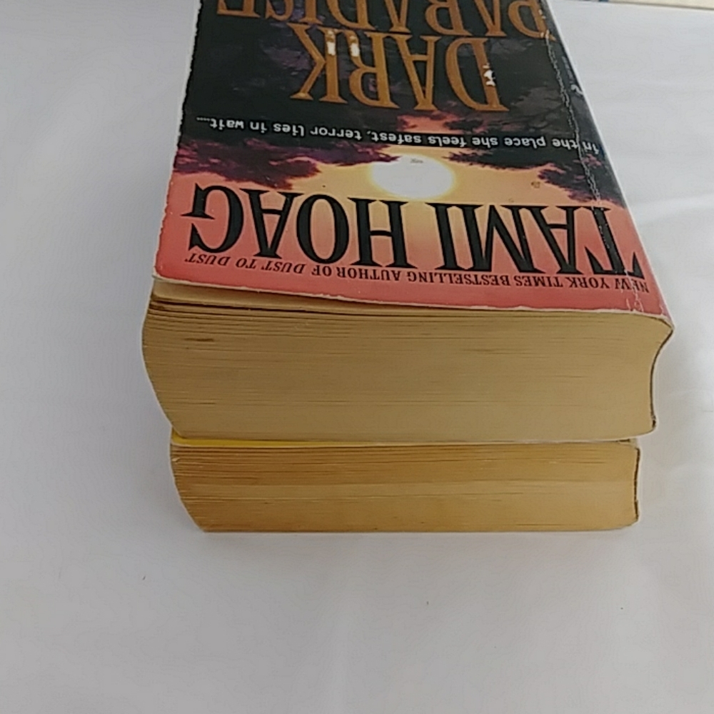 Two paperbacks - Picture 5 of 7